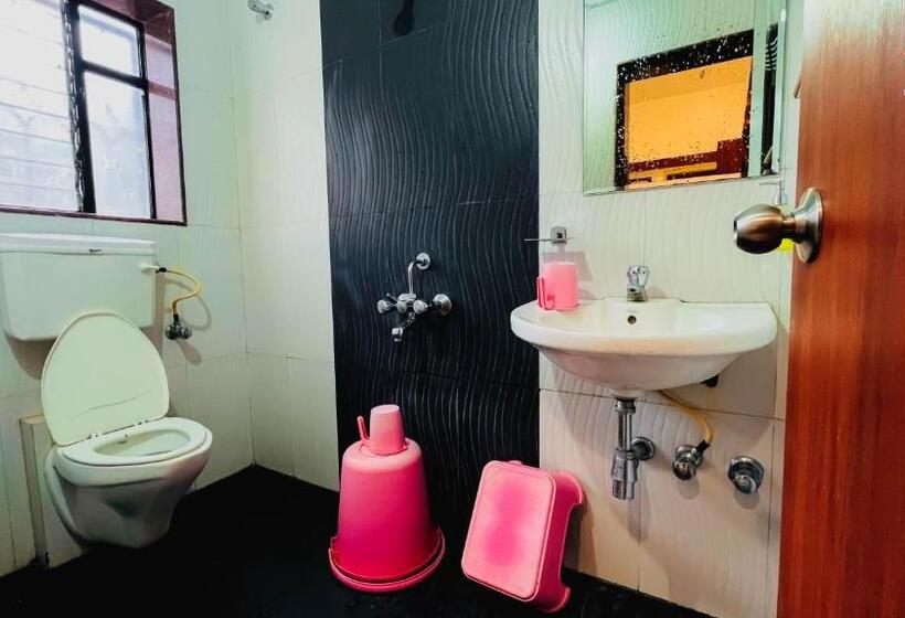 豪华房间, Gulmohar Resort & Spa
