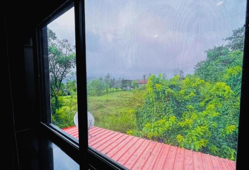 带山景的复式房间, Gulmohar Resort & Spa