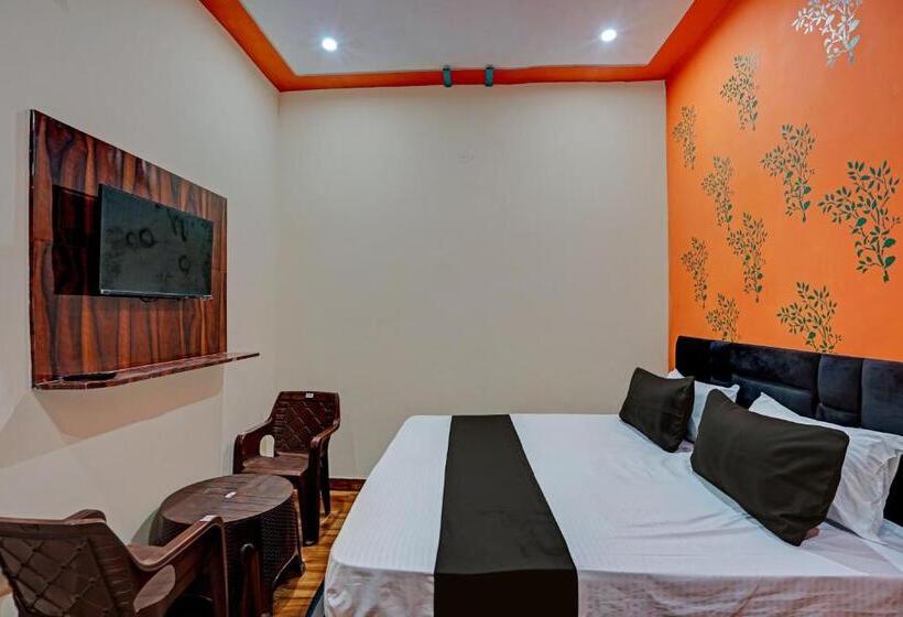 三人经典房间, Oyo Royal Orbit Inn