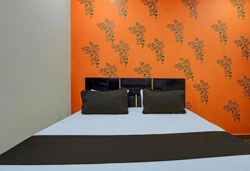 三人经典房间, Oyo Royal Orbit Inn