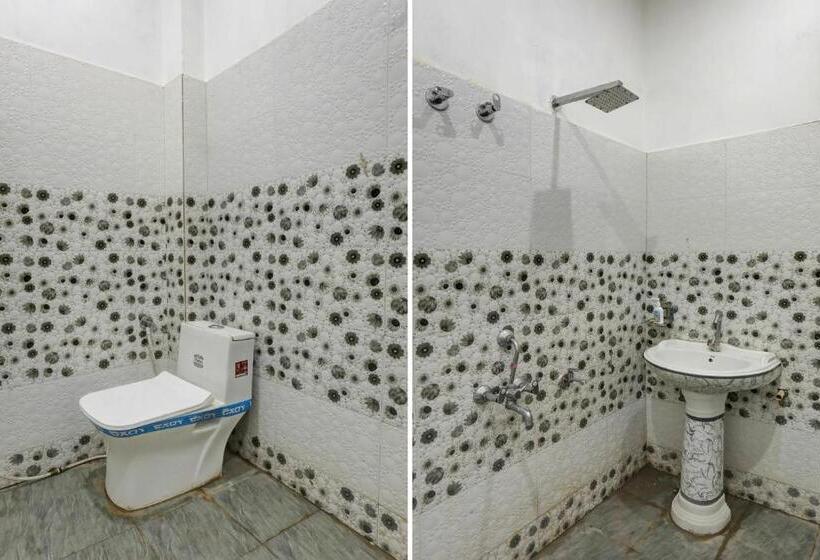 Трехместный Номер Классика, Oyo The Grand Soron