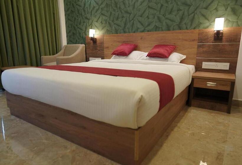 스위트, Vkj Inn Aluva
