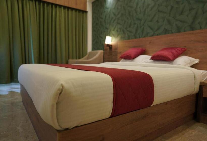 스위트, Vkj Inn Aluva