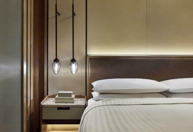 キングサイズベッドのデラックスルーム, Hangzhou Marriott Hotel Qianjiang