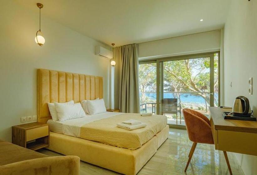 Номер Superior Вид на Море, Ninos Grand Beach Resort