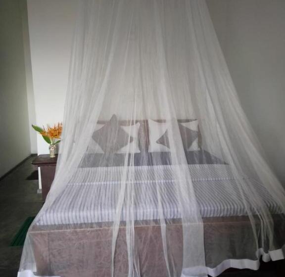 Номер Deluxe, Sea Garden Beach Resort