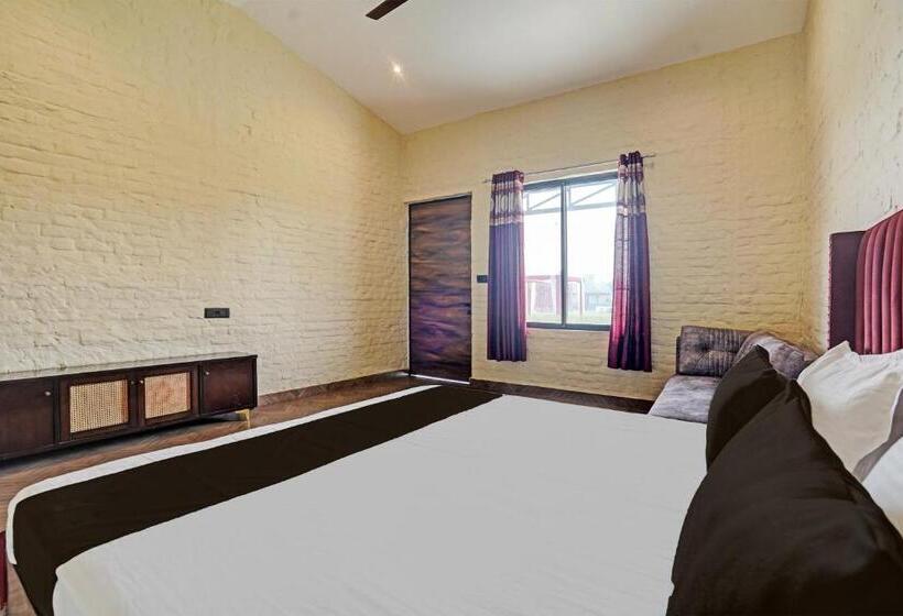 Трехместный Номер Классика, Flagship Govind Dham Hotel And Resort
