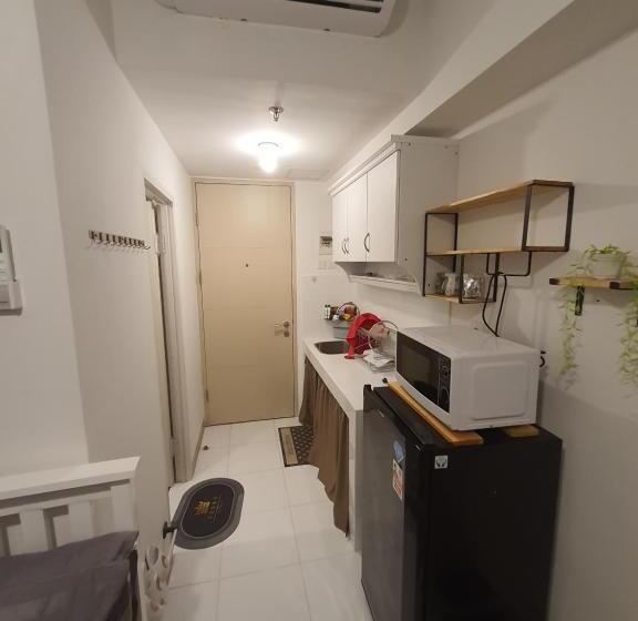 Студио Стандарт с Балконом, Tokyo Riverside Apartemen