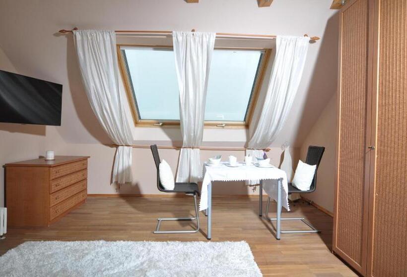Family Suite, Evis Cottage