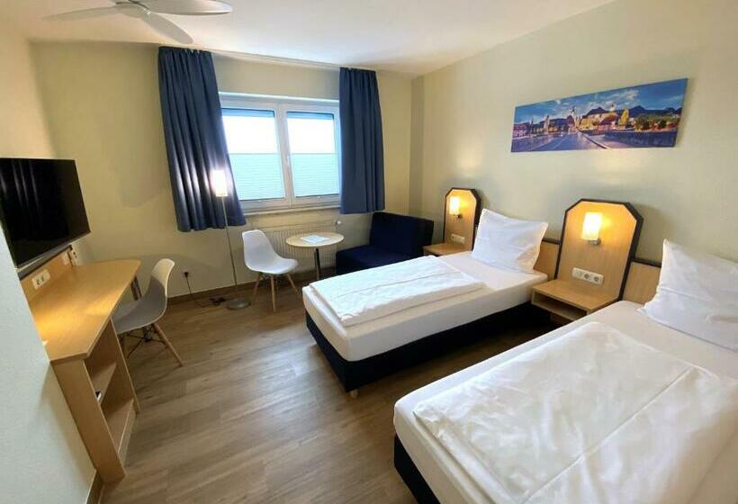 Номер Стандарт, Am Wiesenweg L 24h Check In