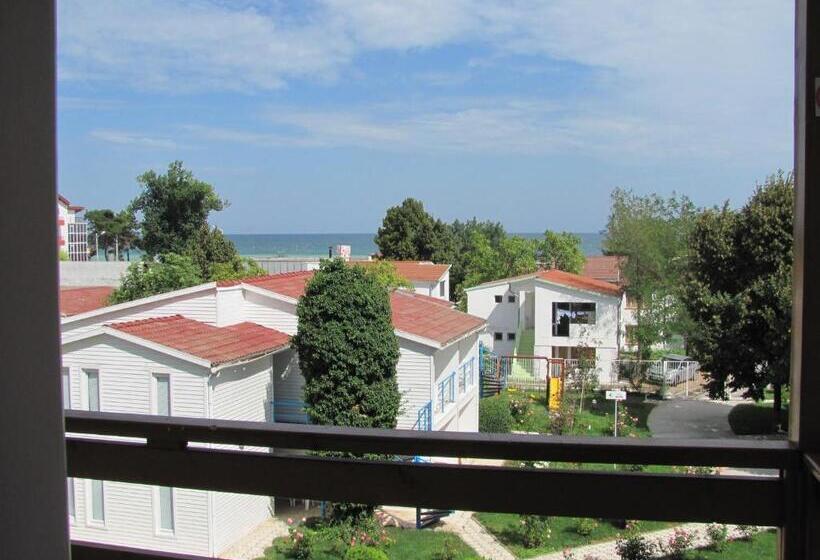 Трехместный Номер Стандарт Совместная Ванная, Hostel White Inn