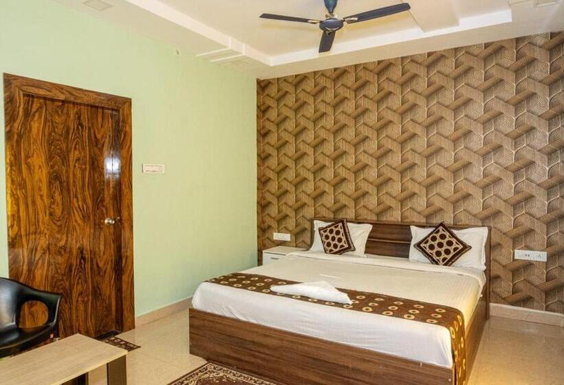 Номер Deluxe, Mangalam Inn