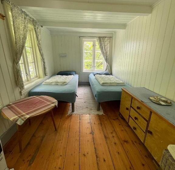 Номер Economy с общей ванной комнатой, Lofoten Budget Hostel