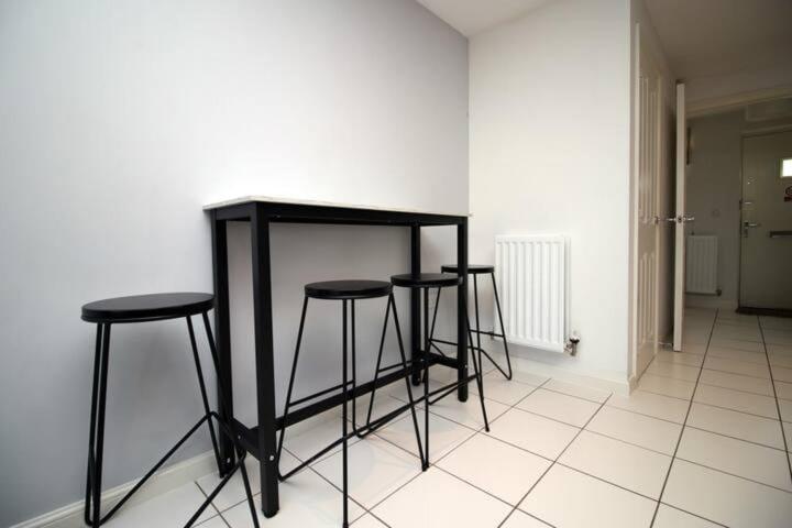 Дом 1 Спальня, 4 Br | Free Parking | Garden
