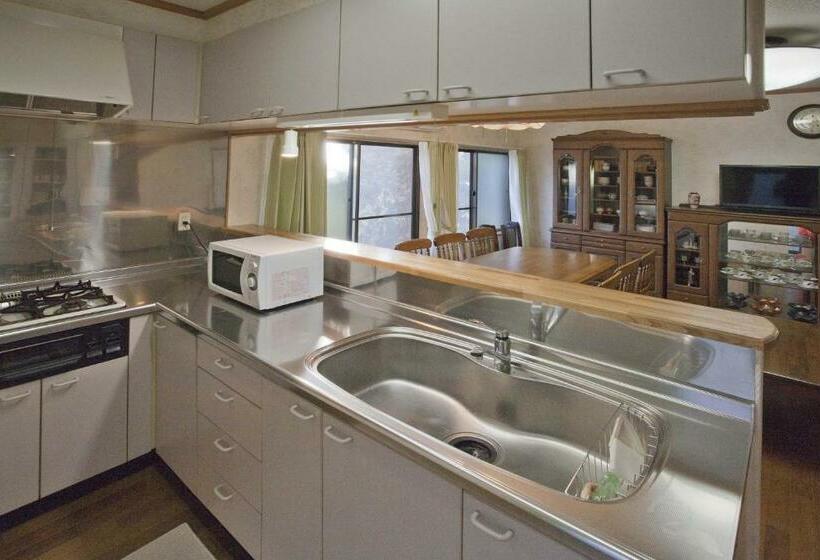 Дом 3 Спальни, Dormitory Sandanya Guest House