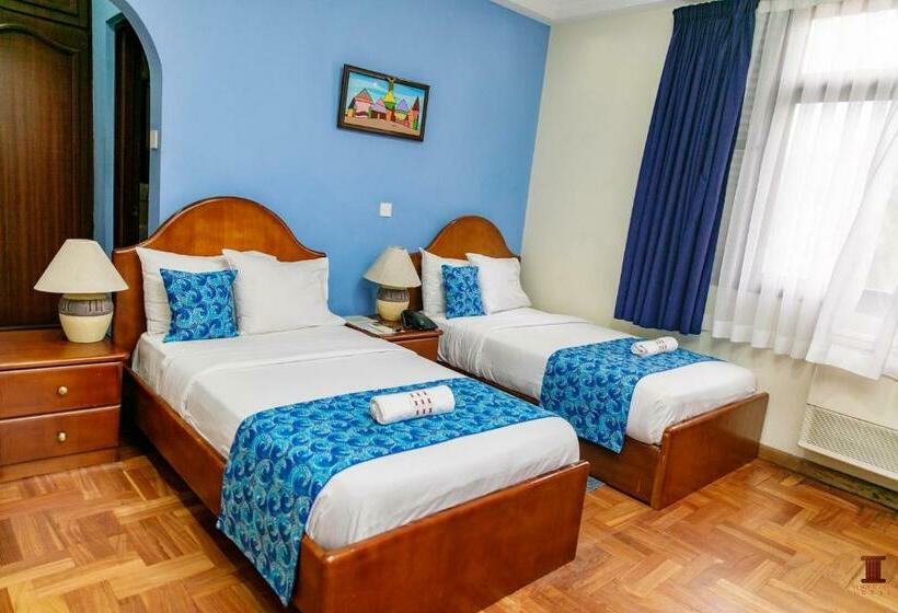 이그제큐티브 룸, Mahogany Lodge, Cantonments