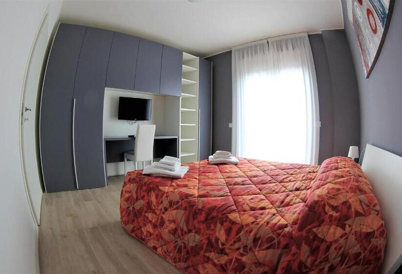 带1个卧室的顶楼公寓, Residenze Italia