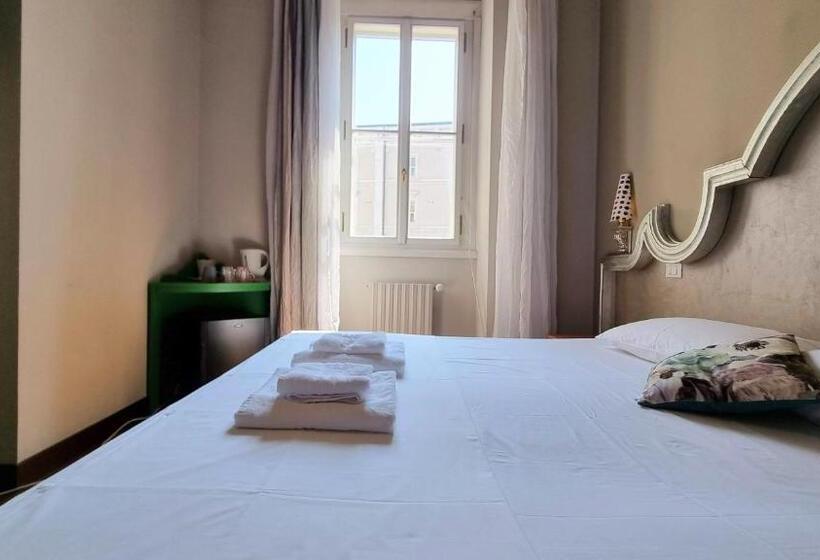 اتاق استاندارد سه نفره, Locanda Al Volo Tommaseo