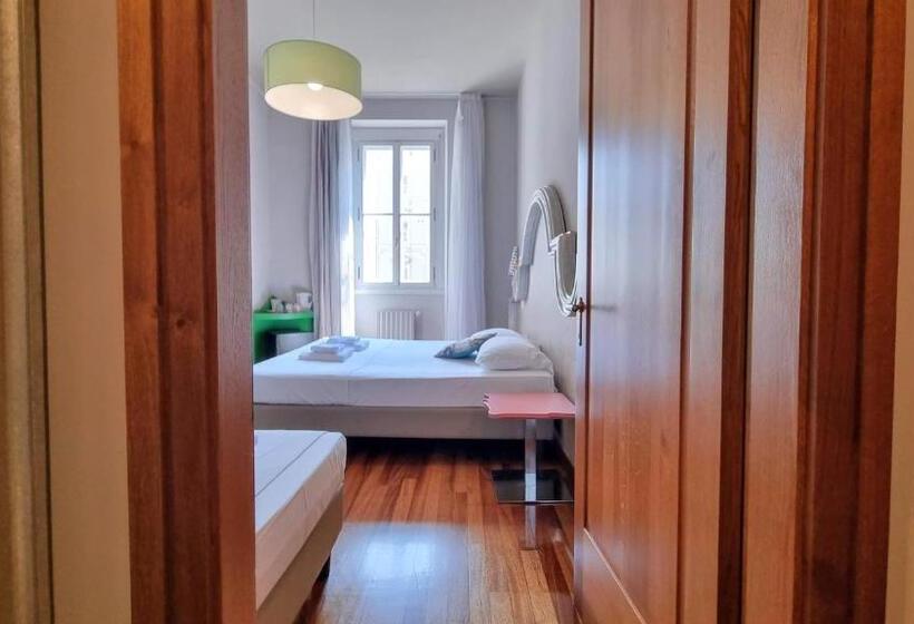 اتاق استاندارد سه نفره, Locanda Al Volo Tommaseo