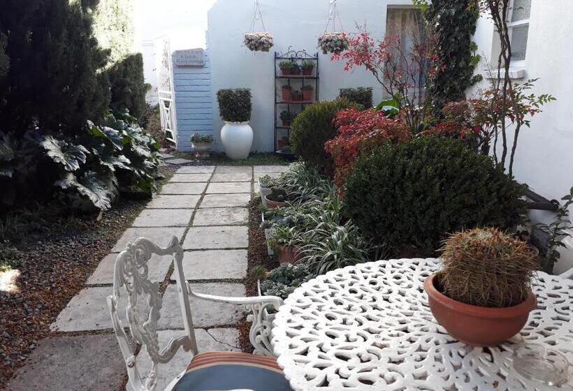 Номер Стандарт, The Lighthouse Guesthouse