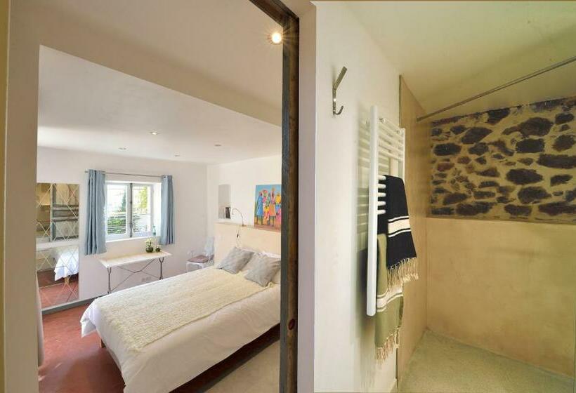 غرفة قياسية مزوَّدة بتراس, B&b Villa Du Roc Fleuri