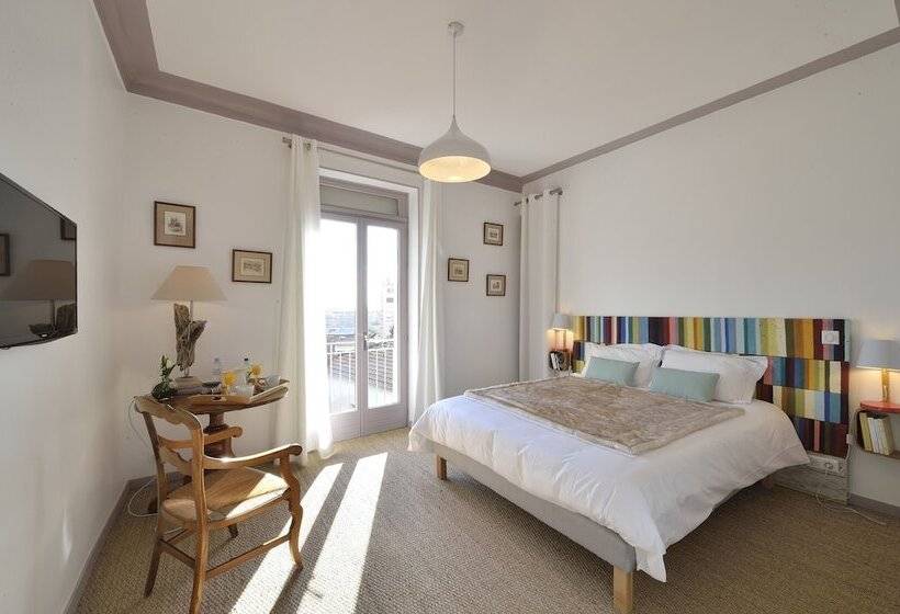غرفة قياسية مزوَّدة بشُرفة, B&b Villa Du Roc Fleuri