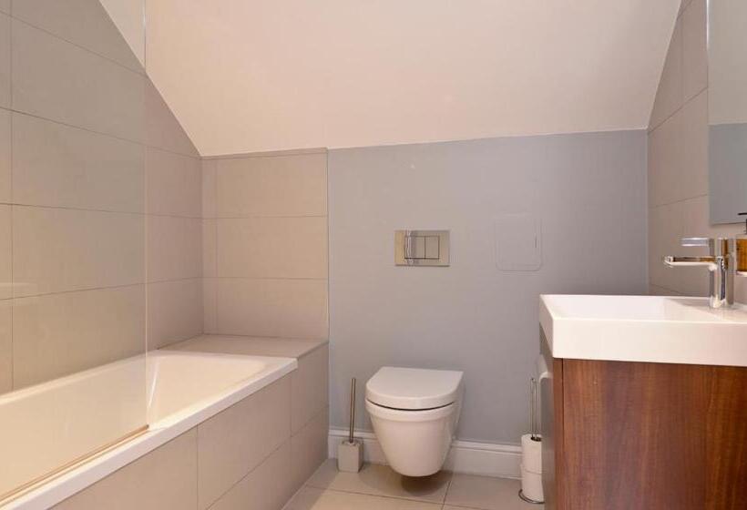 آپارتمان 2 خوابه, Destiny Scotland   Hill Street Apartments