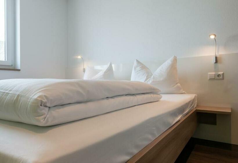 Номер Стандарт, A2 Hotels Denkendorf   Airport & Messe
