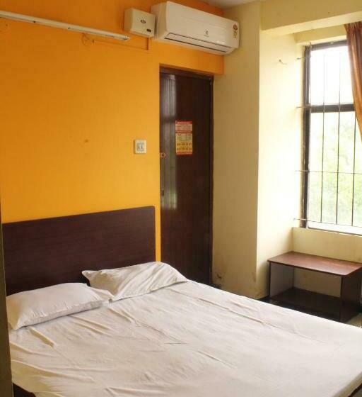 חדר סטנדרט, Aishvarya Residency Coimbatore