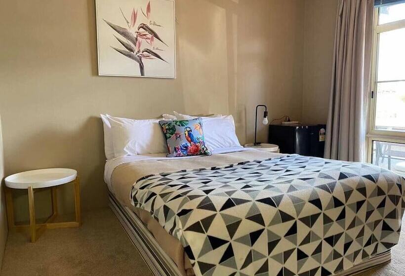 디럭스 스튜디오, Apollo Motel Parkes