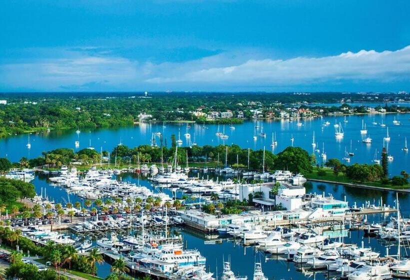 سوئیت با چشم‌انداز, The Westin Sarasota