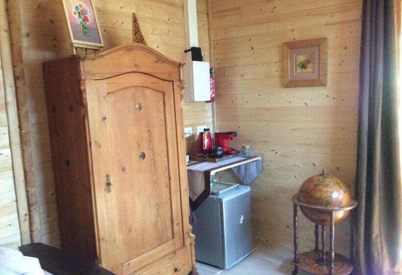 کلبه ییلاقی, Les Chambres D Oriane