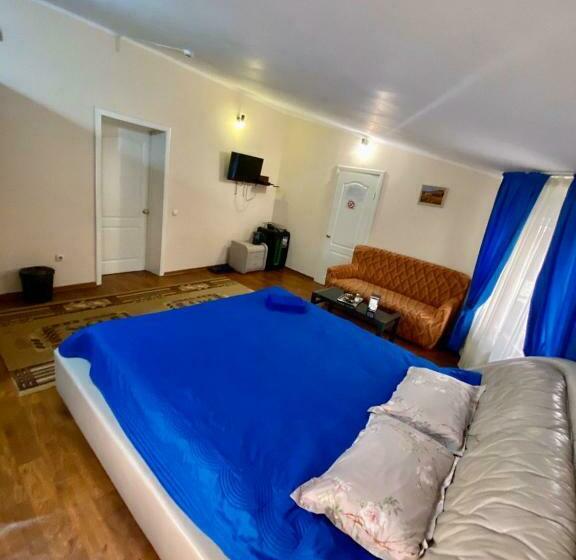 اتاق استاندارد, Esentai Hostel
