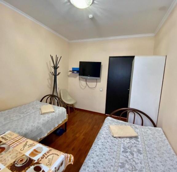 اتاق اکونومی, Esentai Hostel