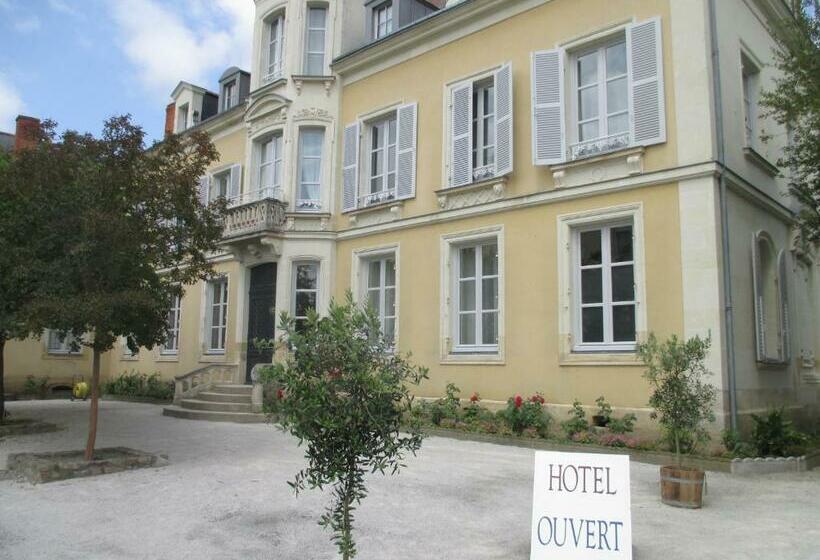 Люкс, Hôtel Le Saint Martin