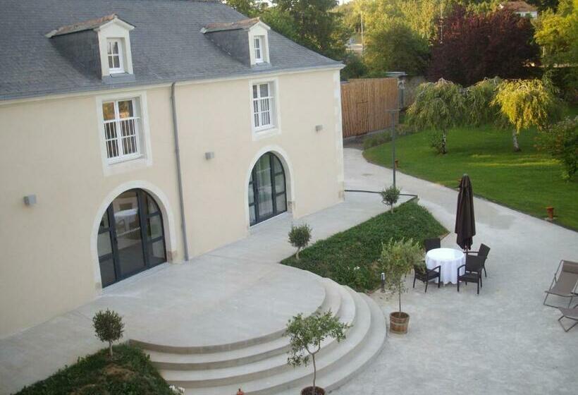 Люкс, Hôtel Le Saint Martin
