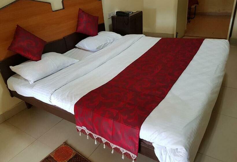 اتاق لوکس, Kstdc Hotel Mayura Sudarshan ,ooty