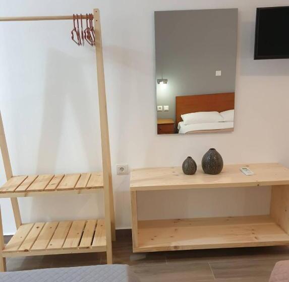 海景标准带阳台一室公寓, Apart Hotel Llazari
