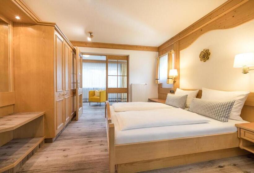 Номер Стандарт с Балконом, Garni Gerberhof S