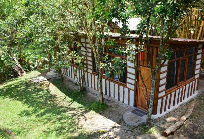 בקתה סופריור, Casa De Piedra