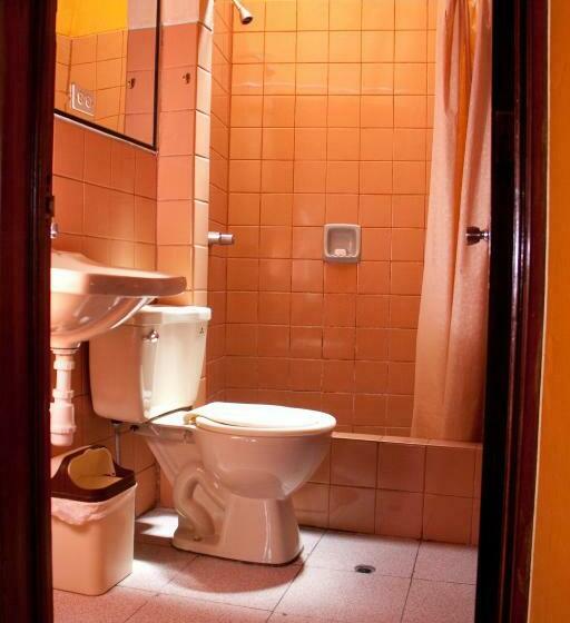 标准三人间, Hostal Los Balcones De Moral Y Santa Catalina