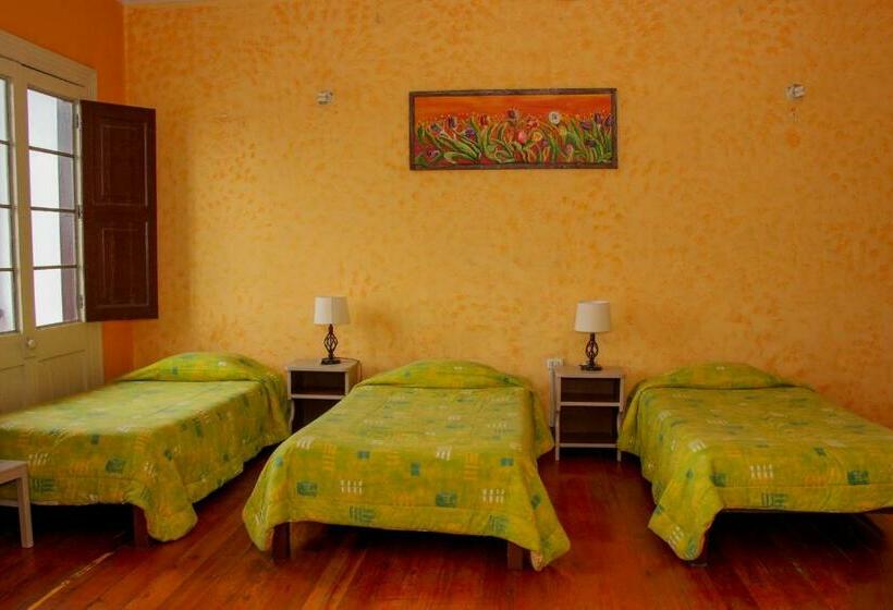 标准三人间, Hostal Los Balcones De Moral Y Santa Catalina