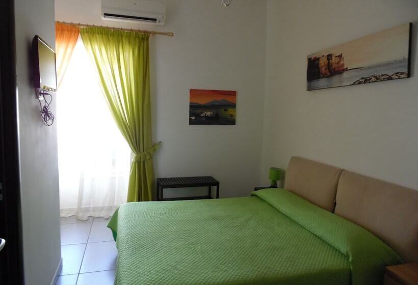 اتاق استاندارد, Megaride Santa Lucia