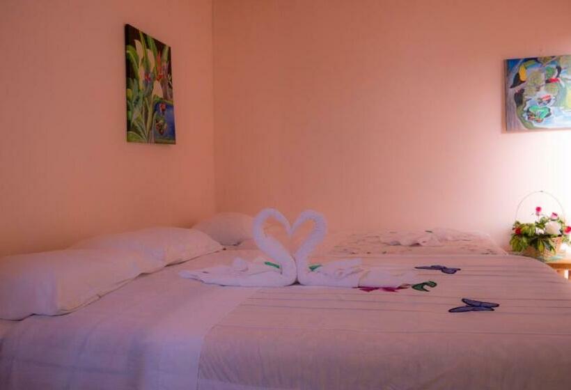 اتاق استاندارد با چشم‌انداز باغ, Monte Los Lirios Lodge