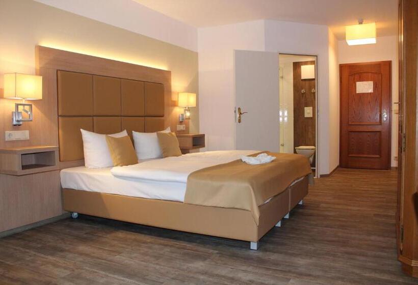 经济房, Parkhotel Forsthaus