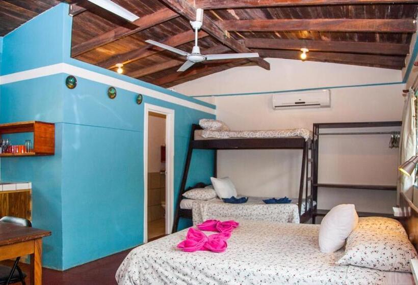 Семейный Номер Вид на Сад, Rustic Beach Front Hotel Brasilito