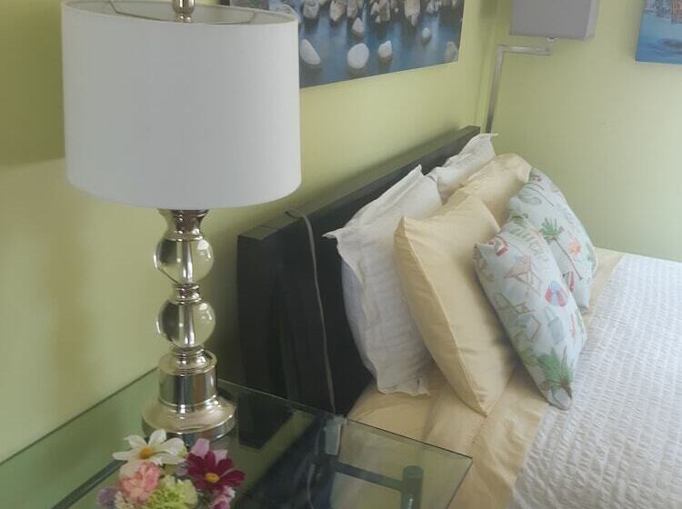 スタンダードルーム, A Float Home B&b In Fisherman’s Wharf