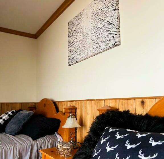 Четырехместный Номер Стандарт Вид на Сад, Auberge Au Poste De Traite