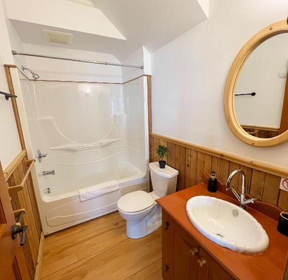 Люкс, Auberge Au Poste De Traite