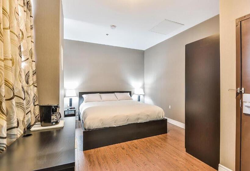キングサイズベッドのスタンダードルーム, Nu Hotel Toronto Airport